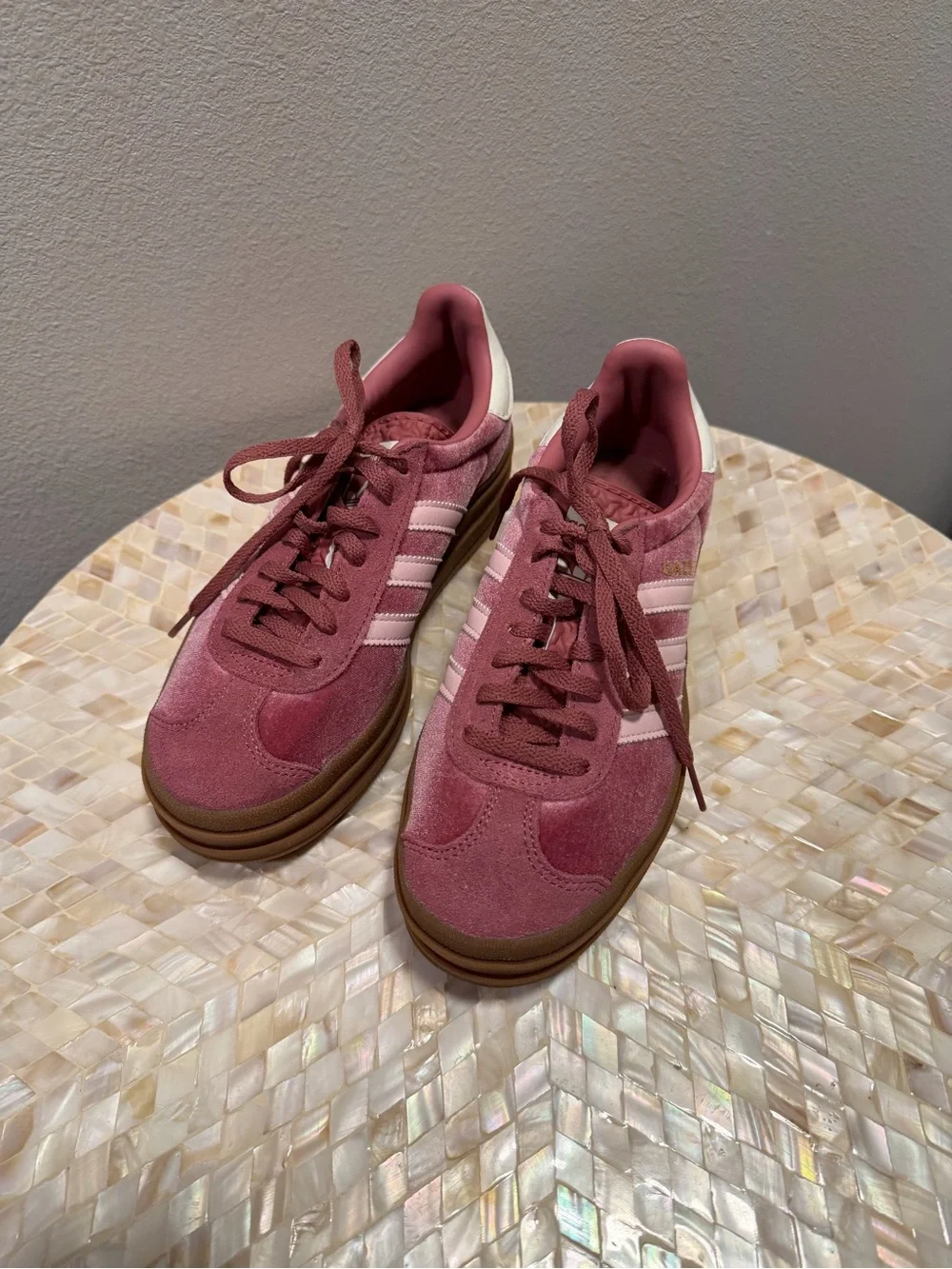 adidas Gazelle size 6 Pink Suede Platform Sneakers - Picture 2 of 6